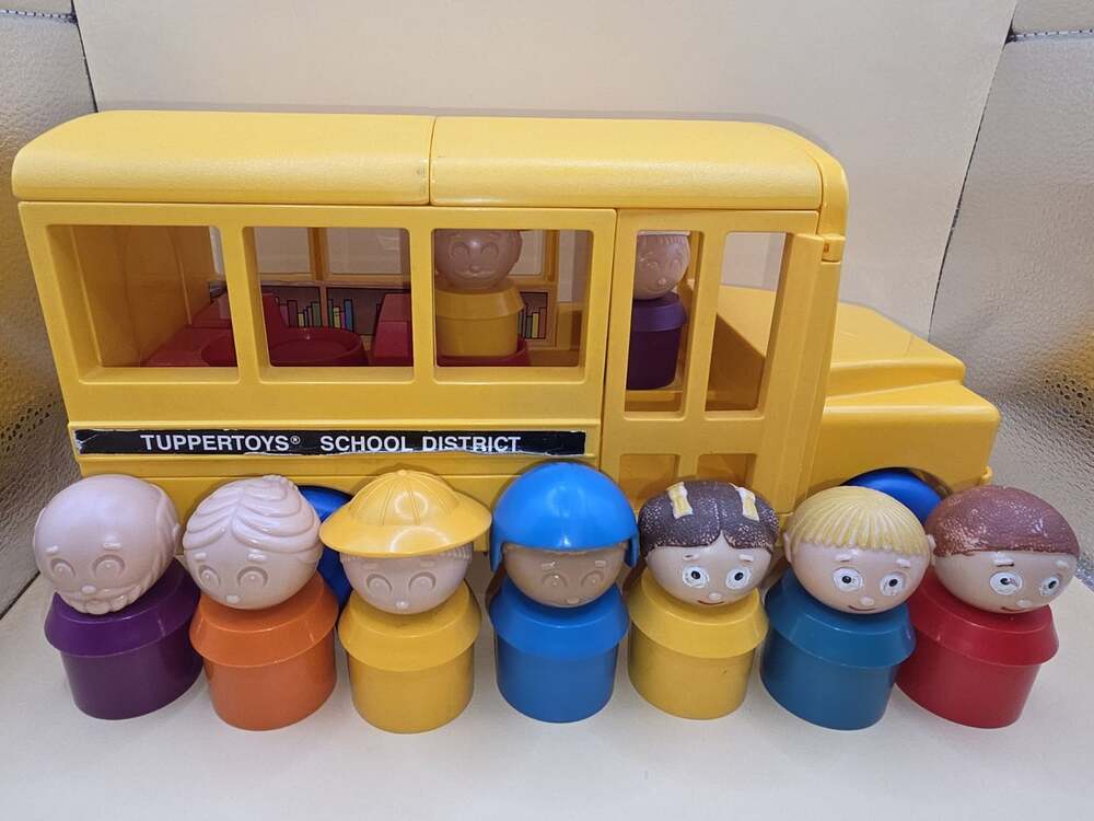 Vintage 1987 Tupperware Tupper Toys School Bus w 9 People